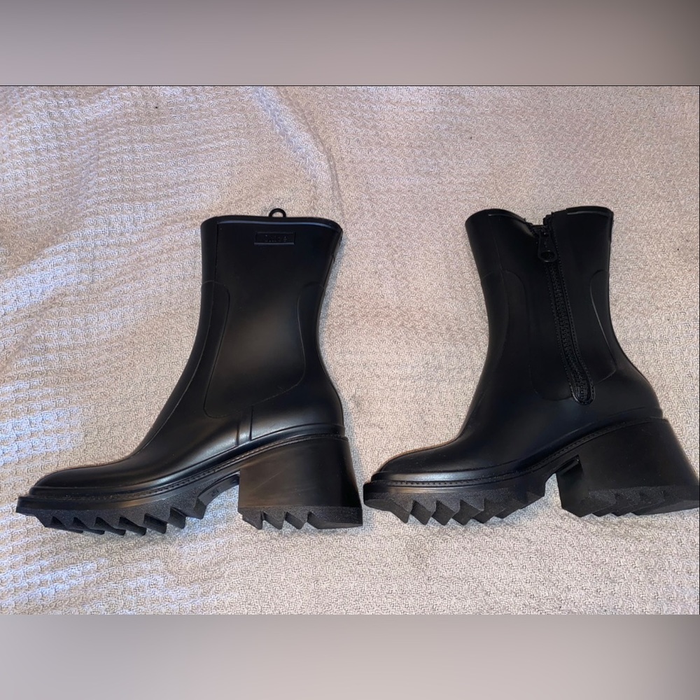 Chloe Betty rain boots all black size 10/40
